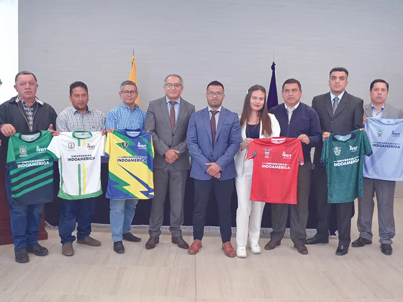 Indoamérica apoya a las ligas deportivas cantonales de Tungurahua